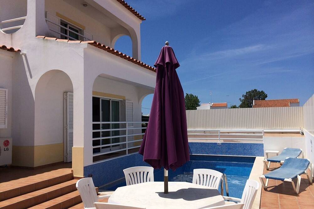 Casa vacanza a Porches a partire da 181€ a notte