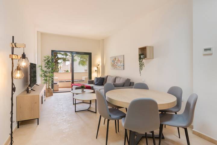 Apartamento entero, Apartamento 'El Oasis Martinica 2 Bajo B' con piscina privada, Wi-Fi y aire acondicionado in Hacienda del alamo, Fuente Álamo de Murcia