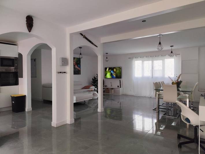 Location de vacances pour 8 personnes, avec Terrasse et Jardin à Osny - 2