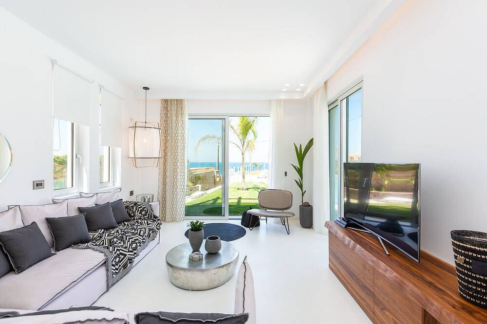 La Casa di Mare, Luxusvilla am Strand! Privater Pool, Whirlpool und Sauna! in Skaleta, Rethymno und Umgebung