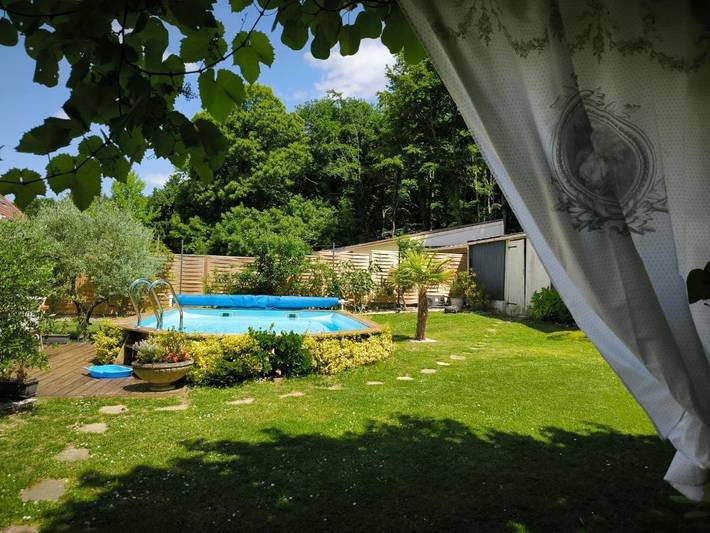 Chambre d’hôte pour 2 personnes, avec vue et terrasse ainsi que jardin et piscine dans Oise - 2