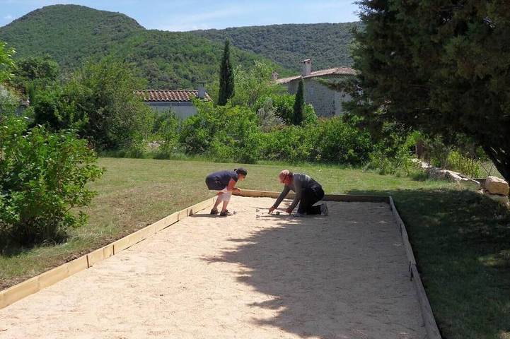Location de vacances pour 4 personnes, avec jardin ainsi que piscine et balcon à Saint-Maurice-d'Ibie - 4
