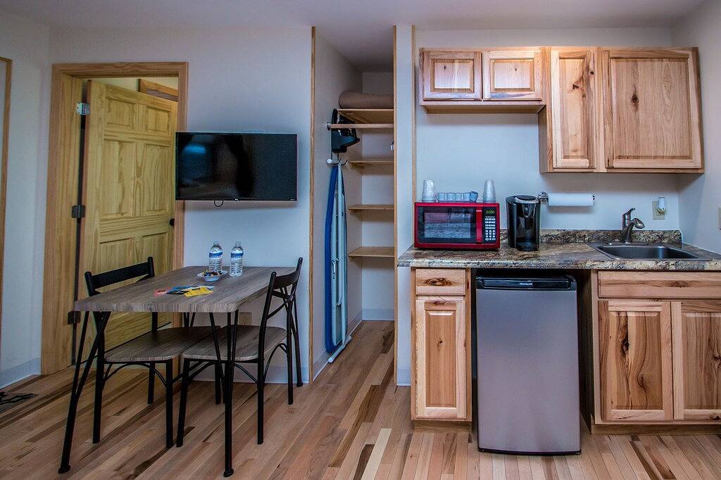 Log Cabin for 2 Guests in Bethlehem, Grafton County