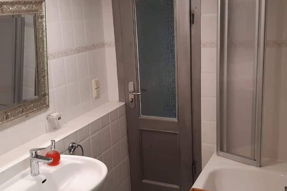 Ganze Wohnung, Ferienwohnung \"Bergnest\", 1 Schlafraum - Bergnest in Bad Gottleuba-Berggießhübel, Elbsandsteingebirge