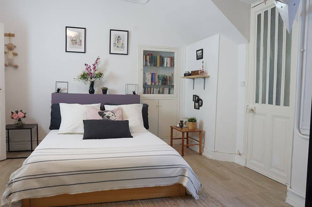 Ferienhaus für 10 p max / Privater Pool / Teich / Ideale Lage / Paris weniger 1 Stunde in La Chapelle-Rablais, Seine-et-Marne