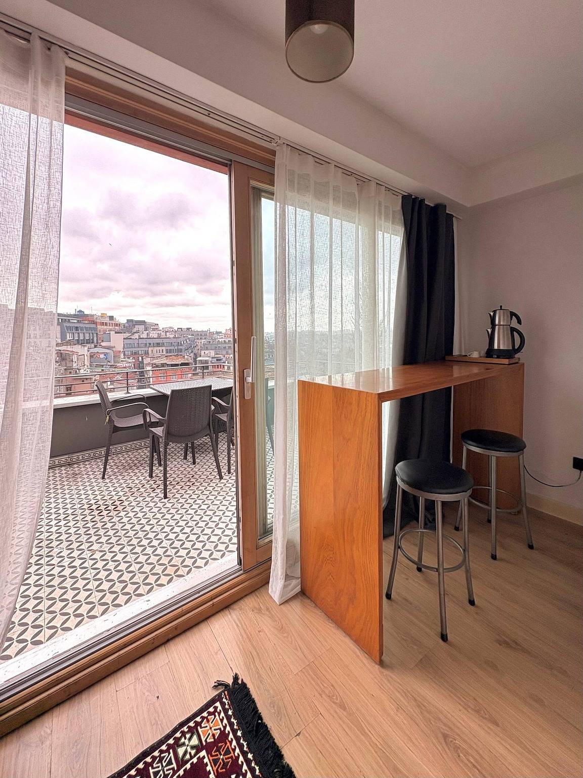 Apartamento entero, Suite Taksim Square de 1 dormitorio en la azotea 07 in Beyoğlu, Bülbül Mahallesi