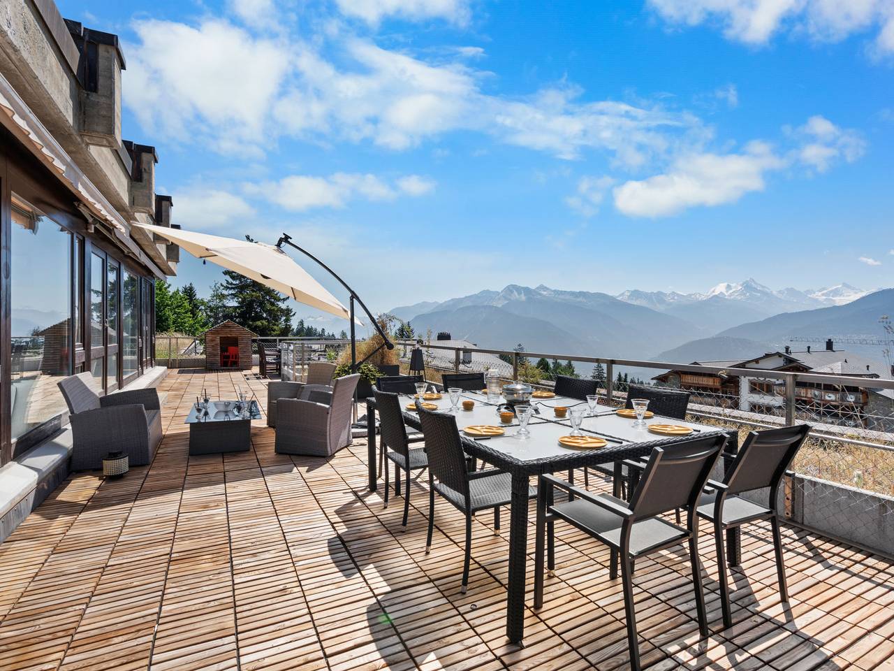 Vacation Rental for 12 Guests in Montana (Switzerland), Sion - Sierre region