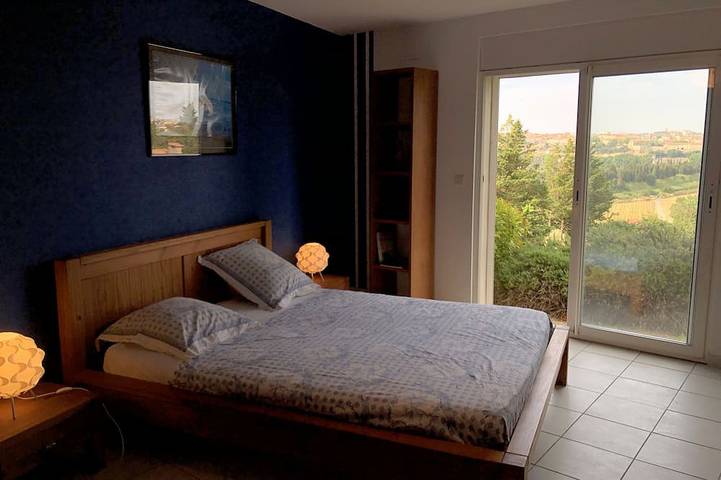 Location de vacances pour 5 personnes, avec terrasse ainsi que jardin et piscine à Béziers - 3