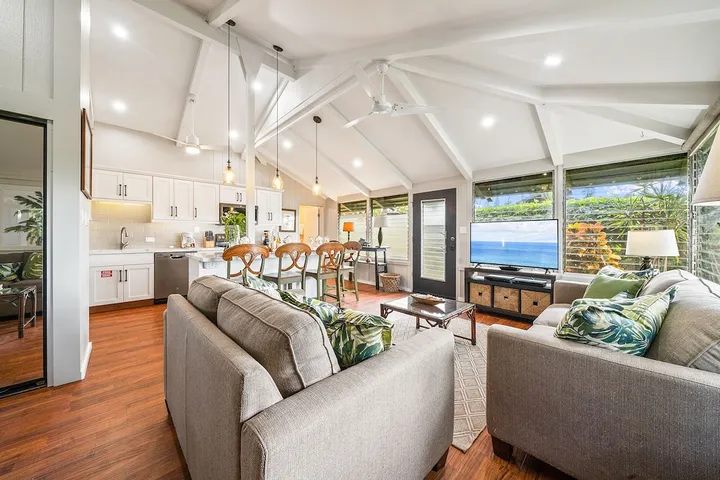 Vacation apartment for 6 people, with pool and terrace as well as yard - 1