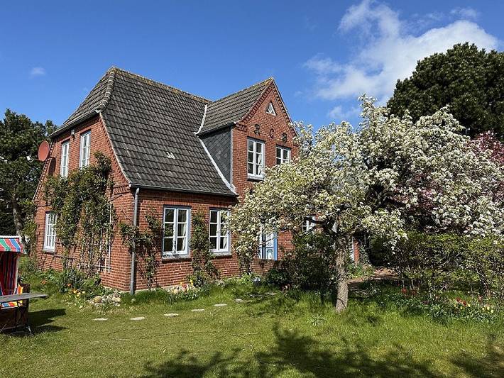 Ferienwohnung für 4 Personen, mit Garten in Nebel - 2
