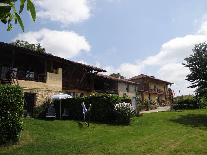 Gîte pour 4 personnes, avec piscine à Ganties
