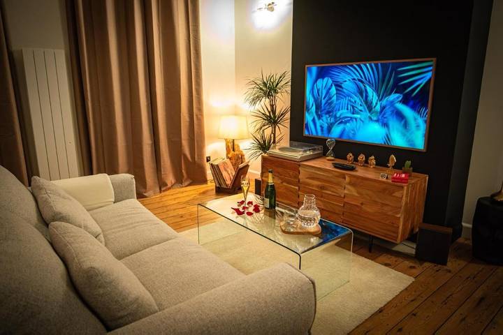 Gîte pour 2 personnes, avec Jacuzzi ainsi que Sauna et Vue à Pont-de-l'Arche