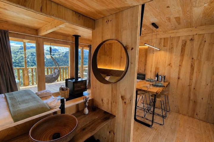 Cabanas do Navia · Merenzao · Idéal pour familles et couples · Animaux acceptés in Navia de Suarna, Province de Lugo