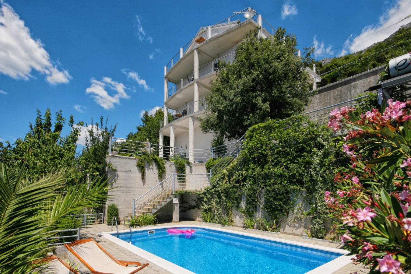 Ganze Wohnung, 2-Zimmer-Ferienwohnung mit Terrasse und Meerblick Brela, Makarska A-6828-a in Brela, Makarska Riviera