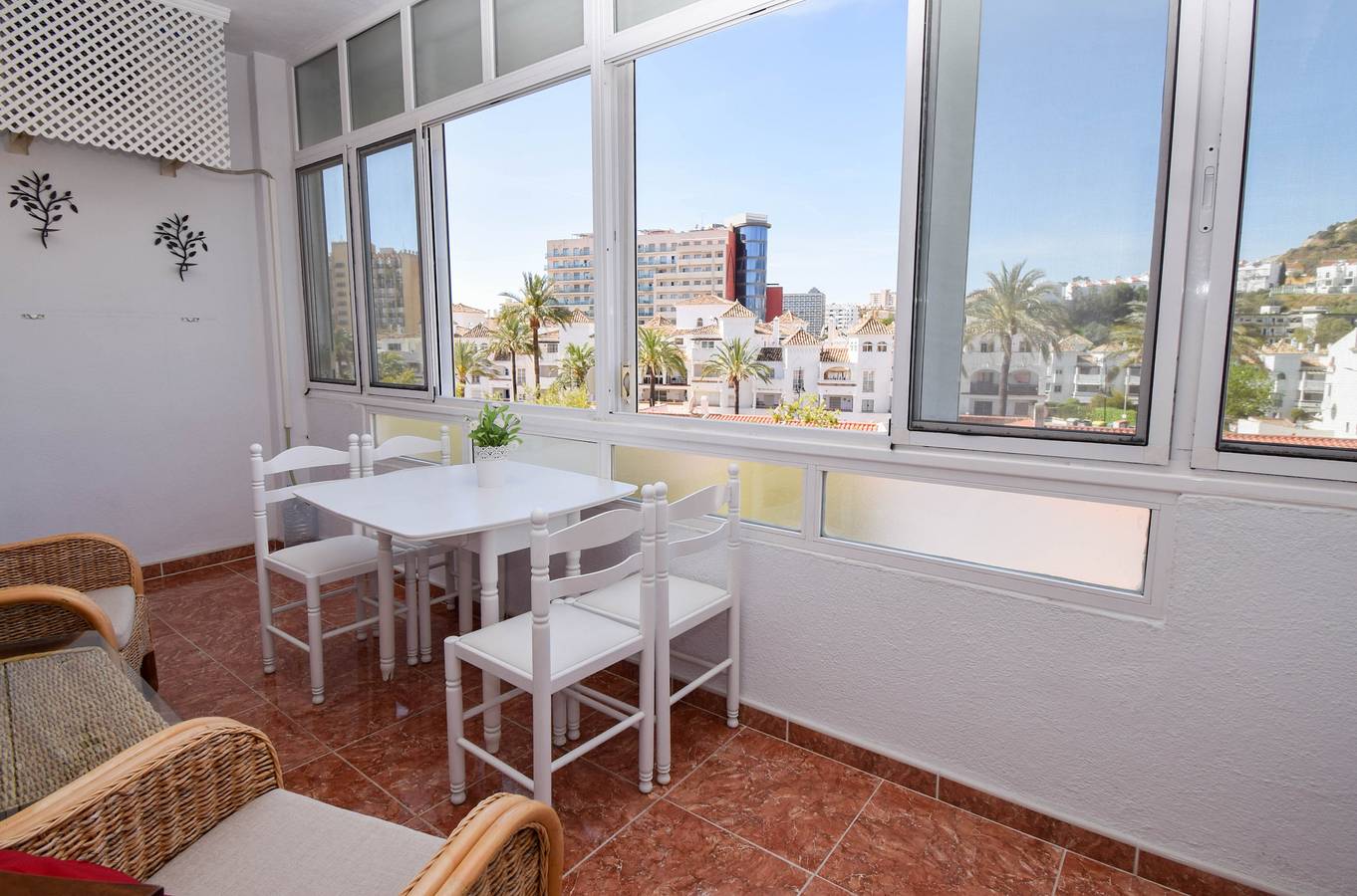 Apartamento entero, Apartamento con terraza y piscina cerca de la playa in Benalmádena Costa, Benalmádena