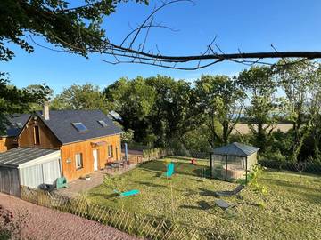 Gîte pour 4 personnes, avec jacuzzi et jardin, adapté aux familles à Berville-sur-Mer