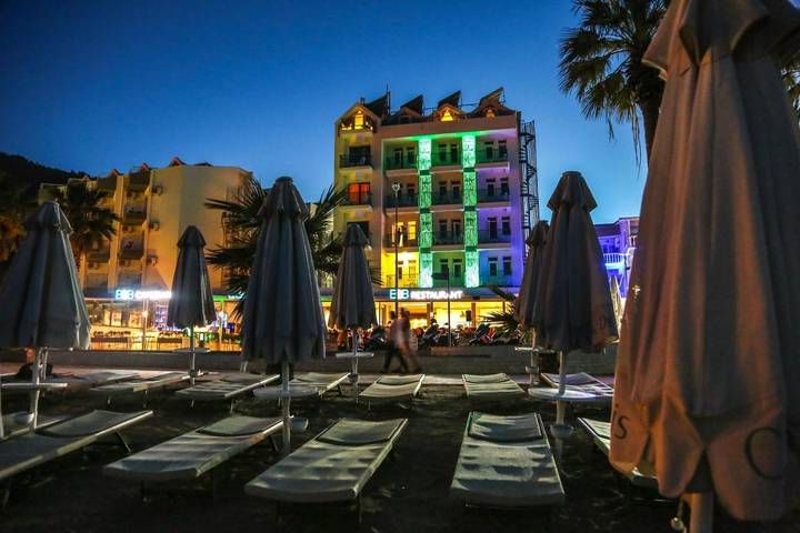 Hotel für 3 Personen, mit Balkon - 1