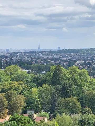 Gîte pour 2 personnes, avec vue et terrasse à Saint-Prix (Val-d'Oise)