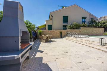 Villa für 8 Personen in Baska, Krk, Bild 3