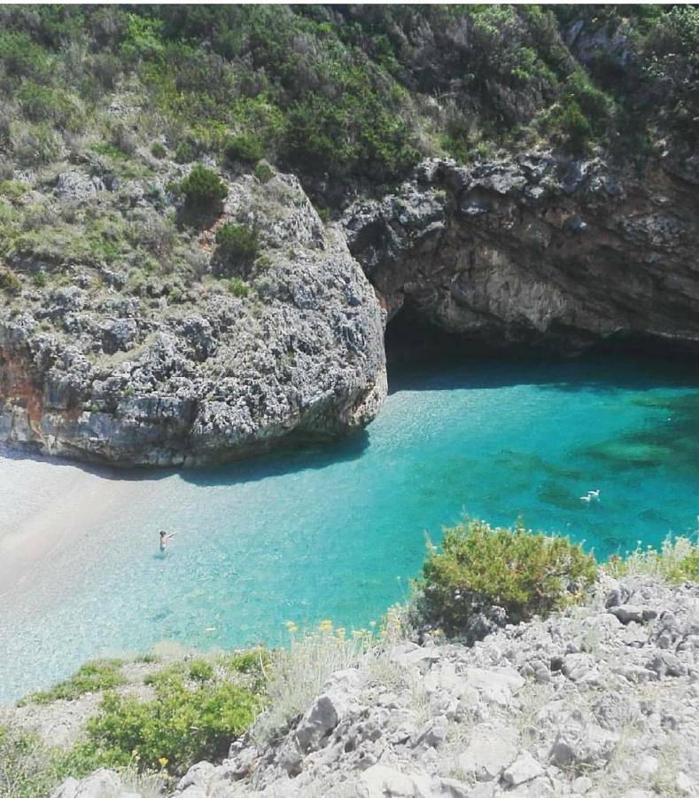 Large Double Room in Marina di Camerota, Camerota