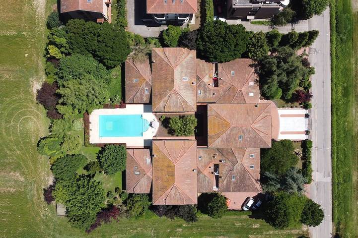 Villa für 6 Personen, mit Garten und Whirlpool sowie Pool - 1
