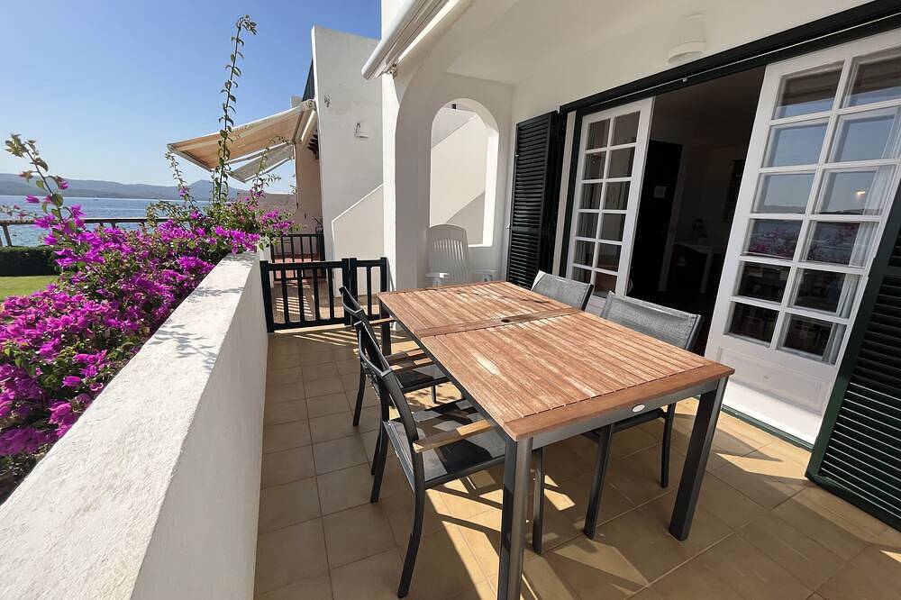 Entire apartment, Views. Bathing area in the sea. Pool in Fornells, Es Mercadal