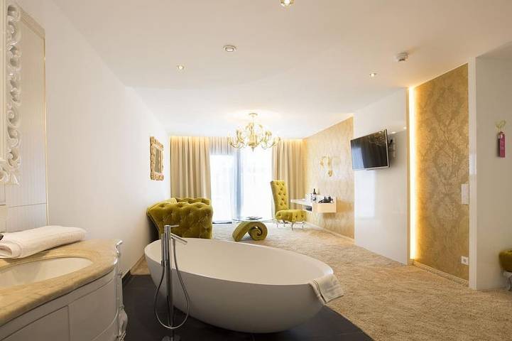 Ferienhaus für 2 Personen, mit Balkon und Sauna sowie Pool und Whirlpool in Seefeld in Tirol - 3