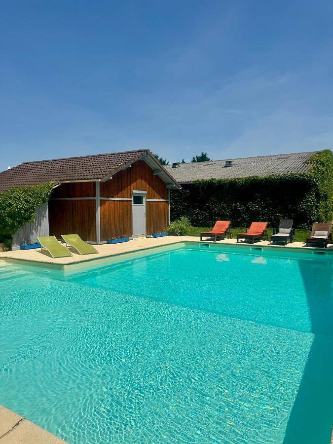 Location de vacances pour 12 personnes, avec Jacuzzi et Terrasse ainsi que Jardin et Piscine à Lamonzie-Saint-Martin - 3