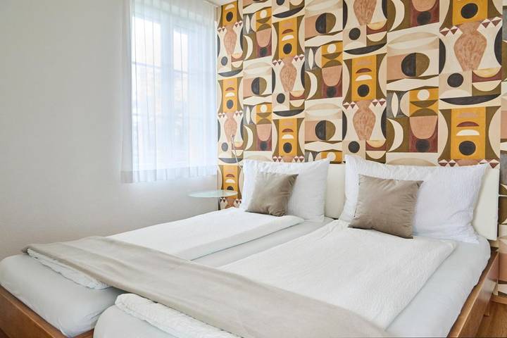 Location de vacances pour 2 personnes, avec vue et jardin à Morat - 2