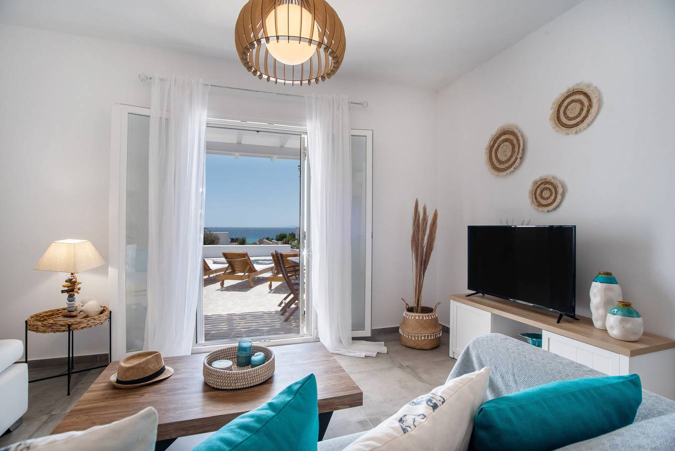 Villa 'Helen Luxury  Mare' with Sea View, Wi-Fi and Air Conditioning in Kastraki (Naxos), Cyclades