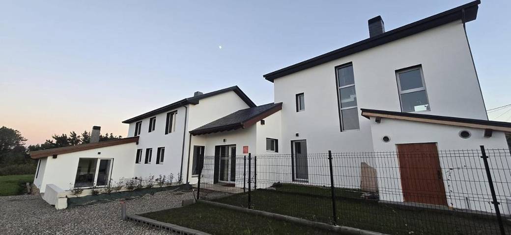 Aparthotel para 8 personas, con vistas y jardín en Costa Occidental Asturiana - 2