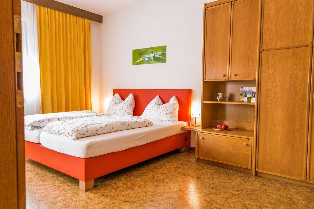 Ganzes Studio, Einzimmerapartment 'Ferienwohnung Lanz 3' mit Bergblick, Privatem Garten und Wlan in Oberlana, Lana