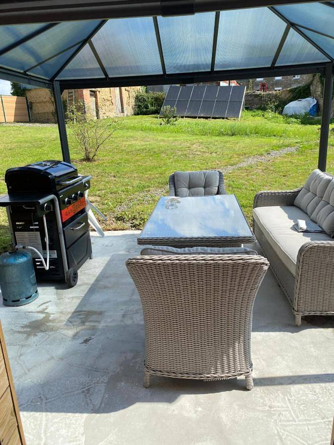 Location de vacances pour 9 personnes, avec jardin et vue ainsi que bassin pour enfant et piscine dans Torigny-les-Villes - 4