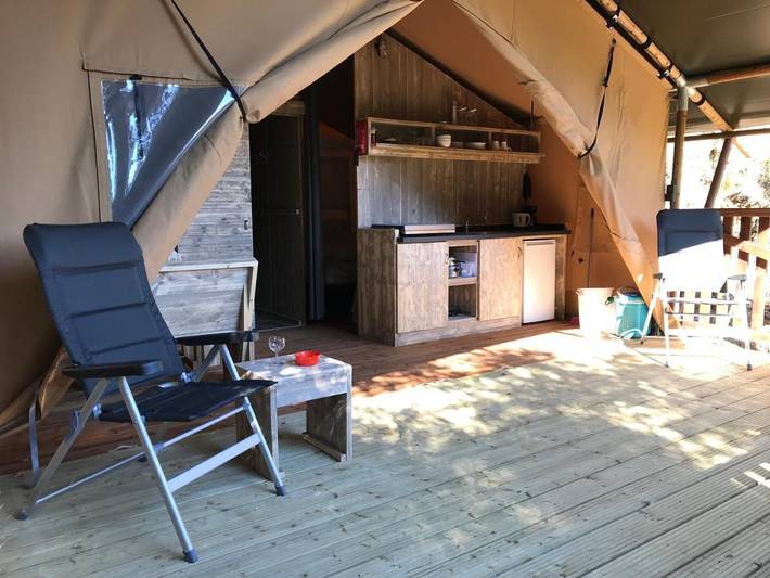 Gîte pour 4 personnes, avec vue et jardin ainsi que piscine et terrasse à Bize-Minervois - 4