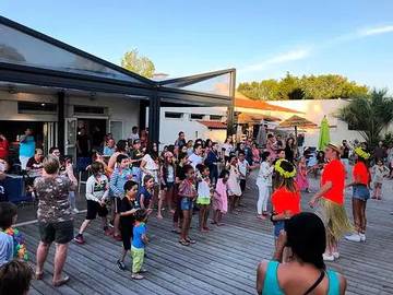 Camping pour 5 Personnes dans Olonne-sur-Mer, Les Sables-d'Olonne, Photo 4