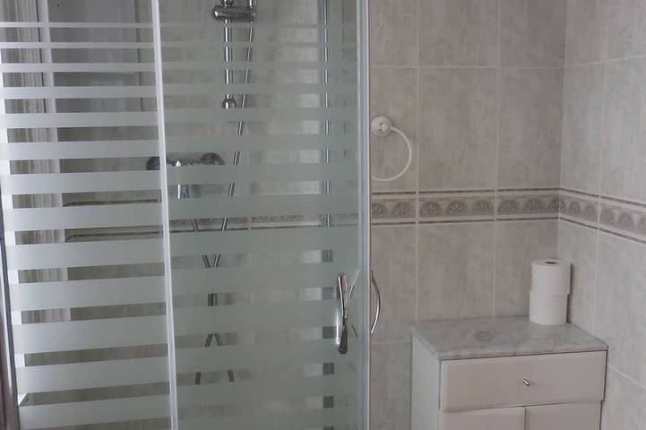 Ganze Wohnung, Penthouse mit Blick auf das Mittelmeer in Playa Carabeíllo, Nerja