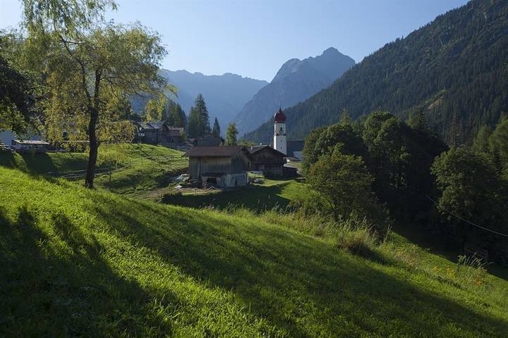 Ferienwohnung für 6 Personen, mit Balkon und Garten sowie Ausblick im Lechtal - 3