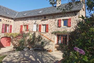Gîte pour 4 personnes, avec jardin et terrasse à Najac