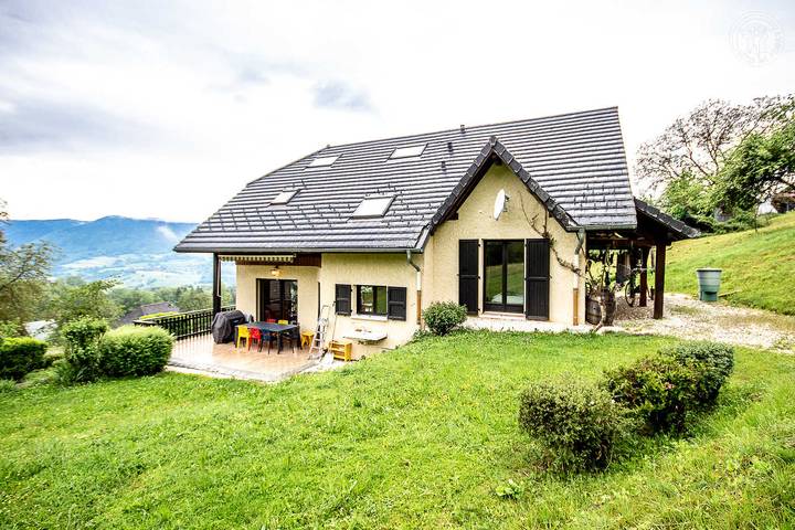 Gîte pour 8 personnes, avec jardin à La Motte-en-Bauges - 2