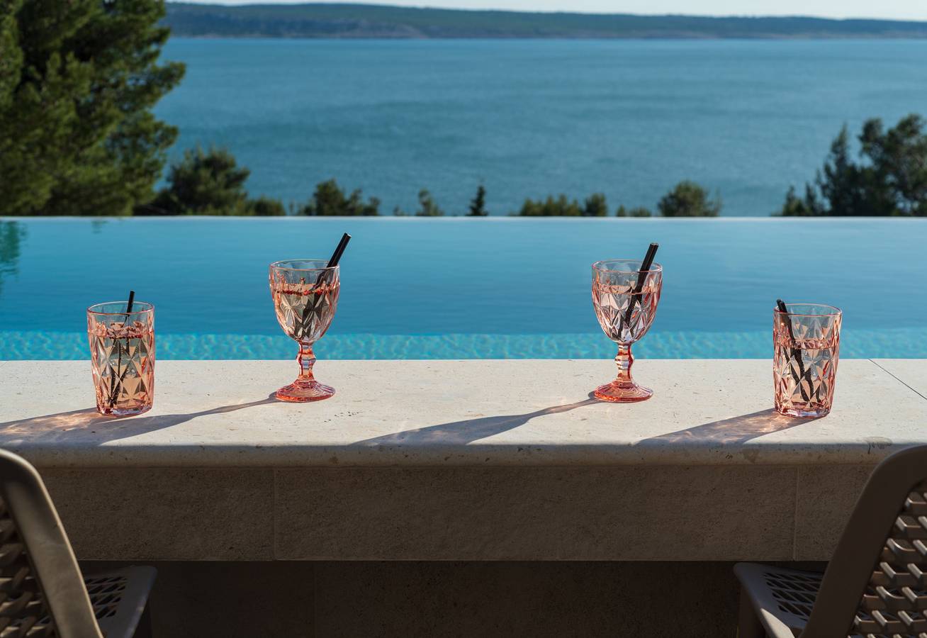 Villa for 14 personer med balkong / terrasse in Starigrad Paklenica, Starigrad