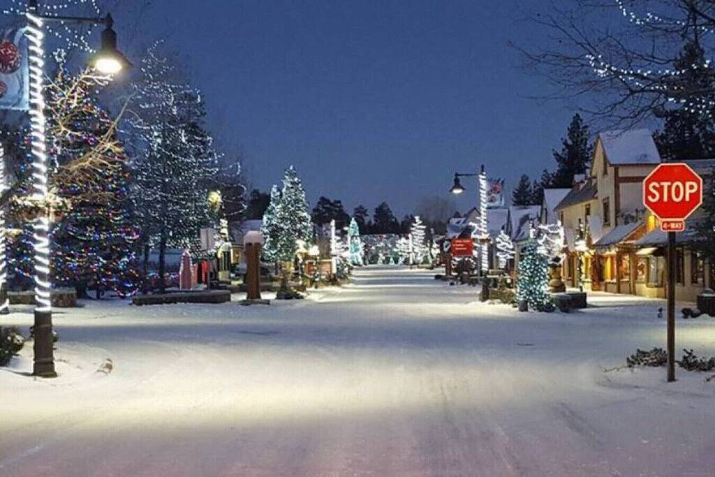 Secluded 2Bd Suite with Hot Tub - Bear Manor #7 in Big Bear Lake, San Bernardino County