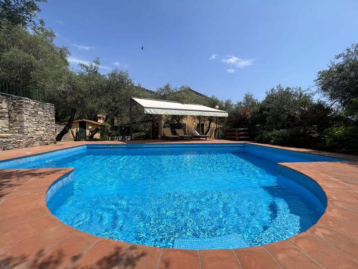 Location de vacances pour 8 personnes, avec jardin ainsi que vue et piscine à Tellaro - 2