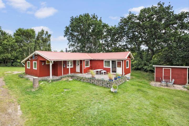 Ferieudlejning for 5 personer, med have og søudsigt, husdyr tilladt i Kulhuse