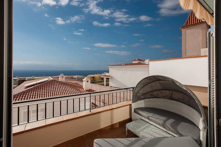 Gîte pour 6 personnes, avec piscine et balcon