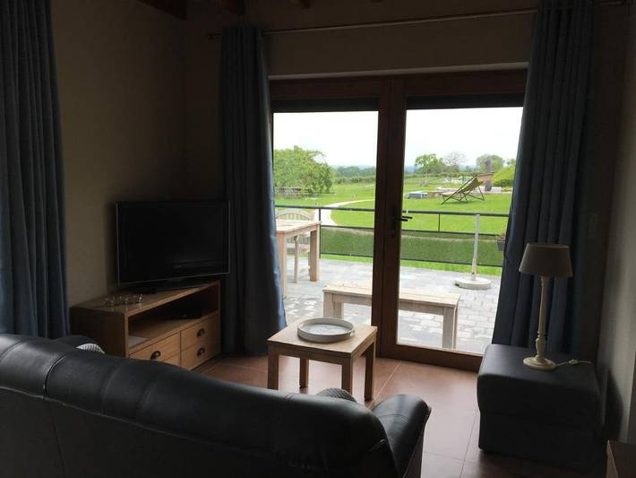 Parc de vacances pour 4 personnes, avec vue ainsi que jardin et piscine à Couleuvre - 4