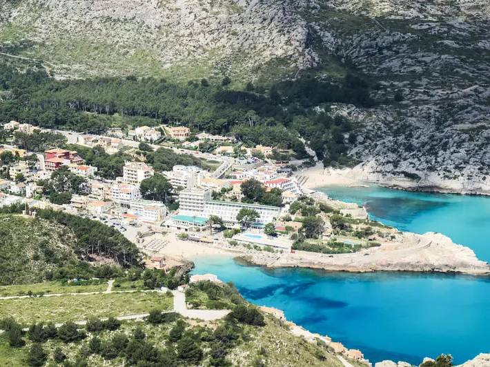 Location de vacances pour 8 personnes, avec piscine et terrasse à Cala Sant Vicenc - 3