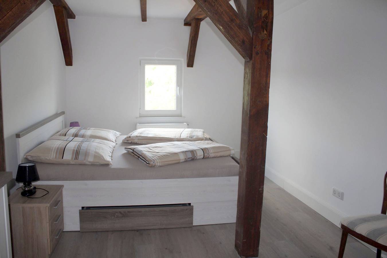 Ganze Wohnung, Ferienwohnung Dg Rechts - Lychen" mit Seeblick, Gemeinschaftsterrasse und Wlan in Lychensee, Lychen