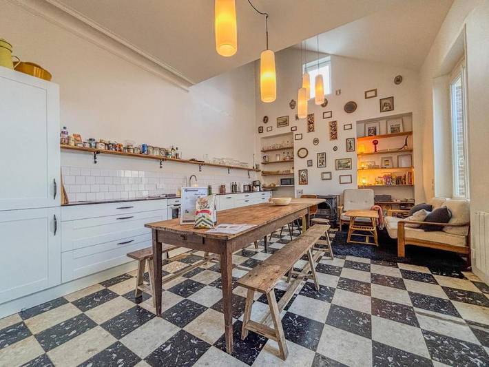 Appartement de vacances pour 15 personnes, avec sauna ainsi que jacuzzi et jardin, animaux acceptés