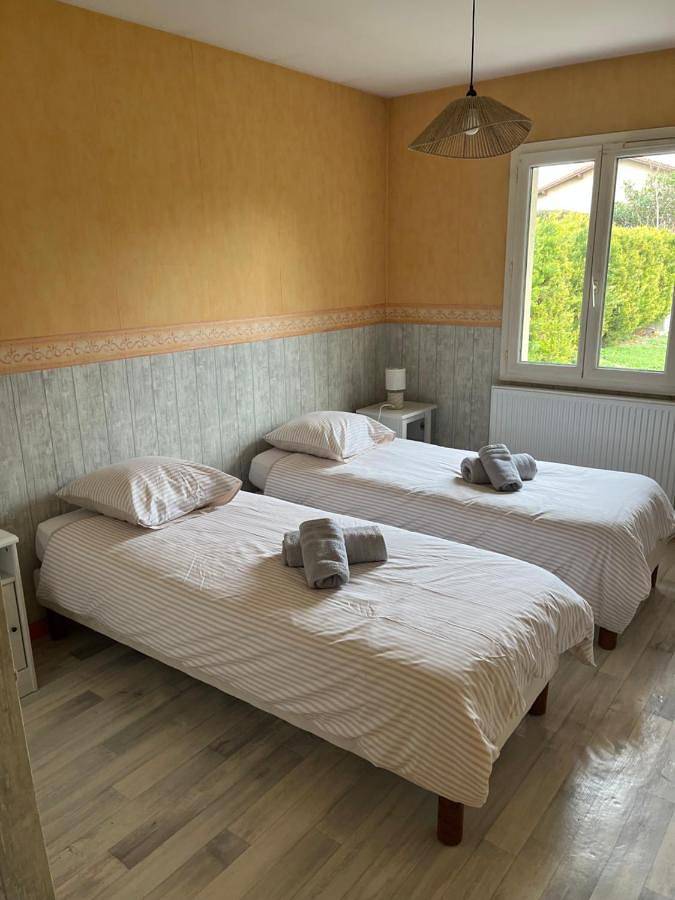 Location de vacances pour 8 personnes, avec vue et jardin à Ampuis - 2