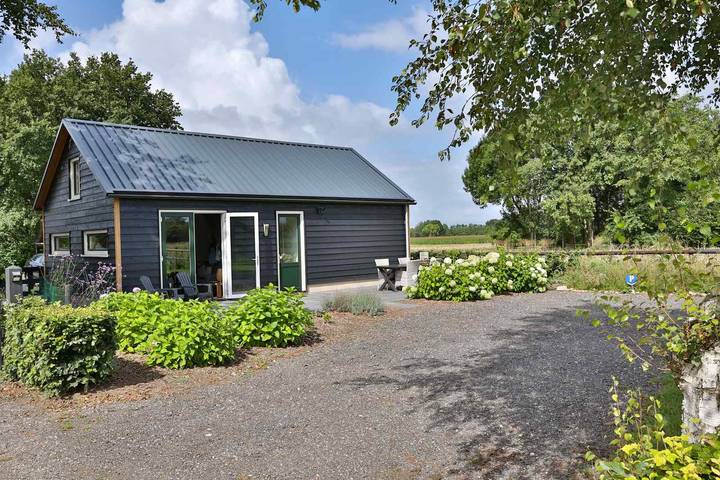 Ferienhaus für 4 Personen, mit Terrasse und Garten